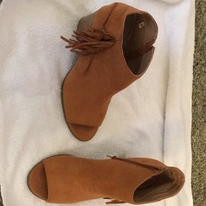Open toe suede shoes
